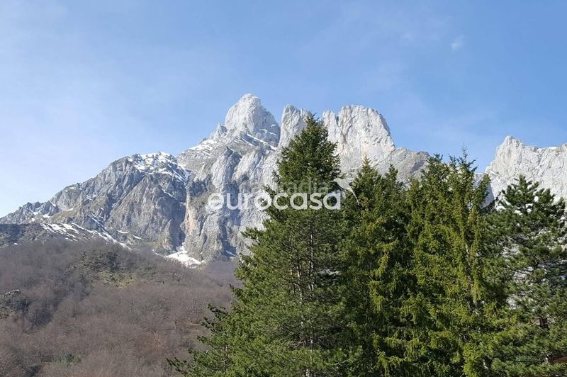 Foto e4a1e4fe-3a10-4f0b-8bfe-8e29ed05379c. Casa amb aparcament a Cillorigo de Liébana
