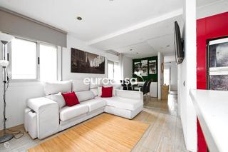 Etagenwohnung  Calle cisneros. Reformado y con estilo