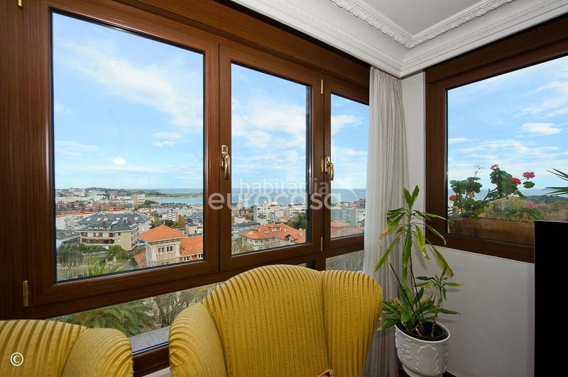 Foto 1a9bff5c-4d22-4e88-87e4-e8a0096a4e05. Appartement avec chauffage parking dans El Sardinero Santander