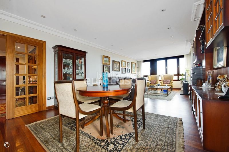 Foto 5a392b2d-1a0a-4a4f-a20a-8f1525160391. Pis amb calefacció aparcament a El Sardinero Santander