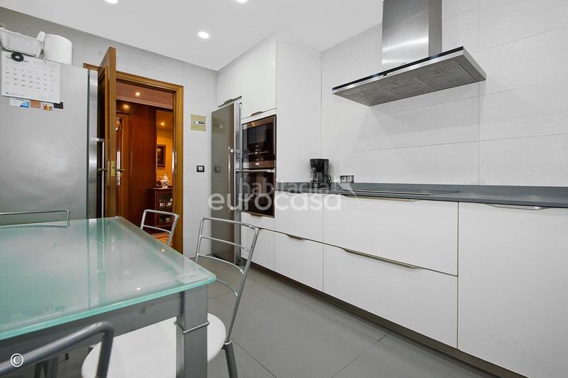 Foto 7136915b-6701-4e5a-8542-4ad167122358. Appartement avec chauffage parking dans El Sardinero Santander