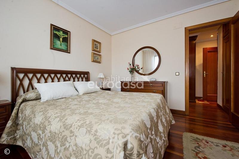 Foto 7a87d89d-42ef-437d-9731-dccefeb63b1e. Appartement avec chauffage parking dans El Sardinero Santander