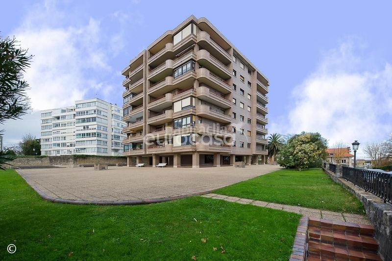 Foto c909e817-c4c6-4715-a380-6c1e20d8fb3a. Appartement avec chauffage parking dans El Sardinero Santander