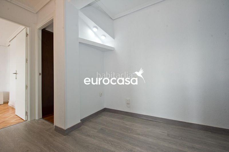 Foto 0b483fdc-7786-43be-bfb5-c2d38dcb296e. Pis amb calefacció a Peñacastillo - Nueva Montaña Santander