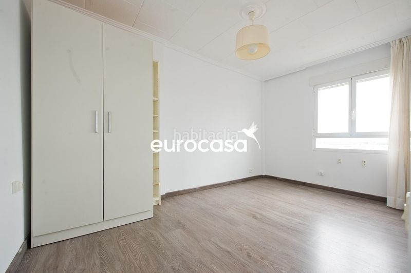 Foto 8b8a8508-d637-4389-bf9a-557301d60e87. Pis amb calefacció a Peñacastillo - Nueva Montaña Santander