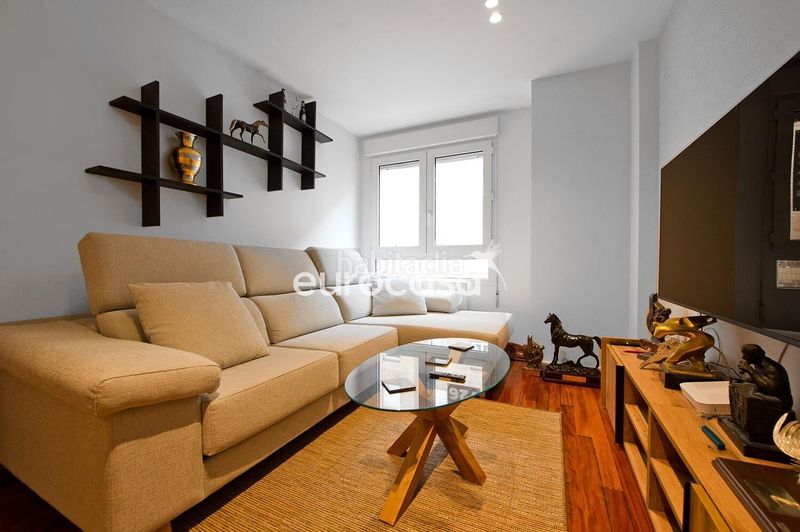 Foto 001cfe56-be8d-4423-991a-8ca427a81abf. Pis amb calefacció aparcament a Centro - Ayuntamiento Santander