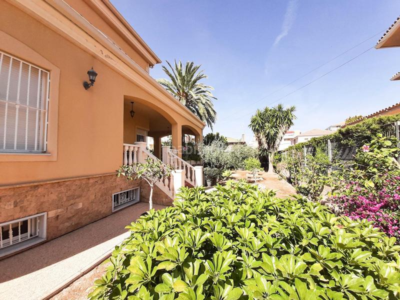 Foto 38b7627d-e98d-4df9-a794-86f5796ee4f0. Chalet avec chauffage parking dans Ciutat Jardí - Torreta Verdí Elche / Elx