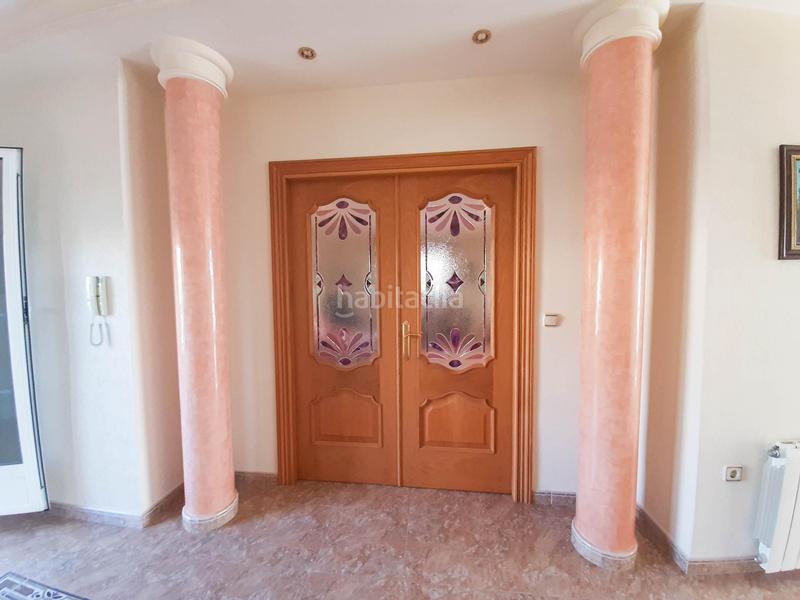 Foto 6bf62c62-a9a5-41fc-89e9-588de4e6a6b9. Chalet avec chauffage parking dans Ciutat Jardí - Torreta Verdí Elche / Elx