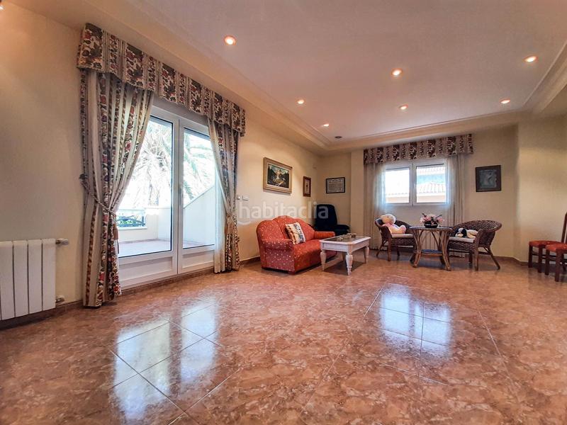 Foto 6cc19198-fa3f-4ced-8c25-bd735b4d975d. Chalet avec chauffage parking dans Ciutat Jardí - Torreta Verdí Elche / Elx