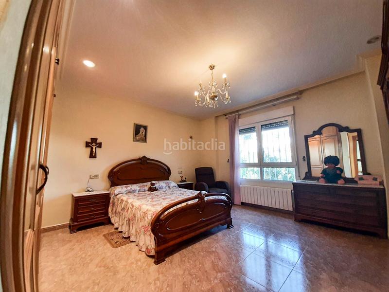 Foto cb3a2a6d-8596-41b5-a41d-48a540d5659c. Chalet avec chauffage parking dans Ciutat Jardí - Torreta Verdí Elche / Elx