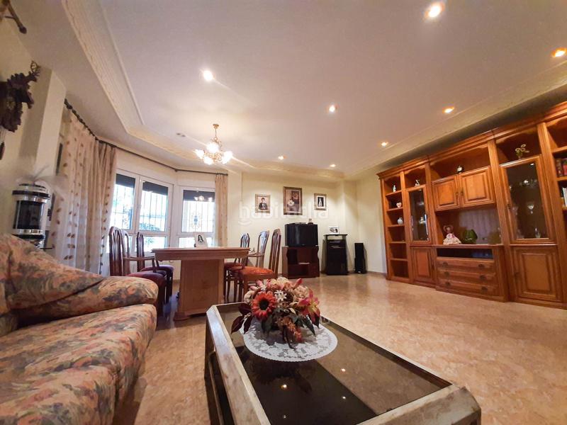 Foto d541b7d0-6785-4e89-a9a9-198c36b37b8c. Chalet avec chauffage parking dans Ciutat Jardí - Torreta Verdí Elche / Elx