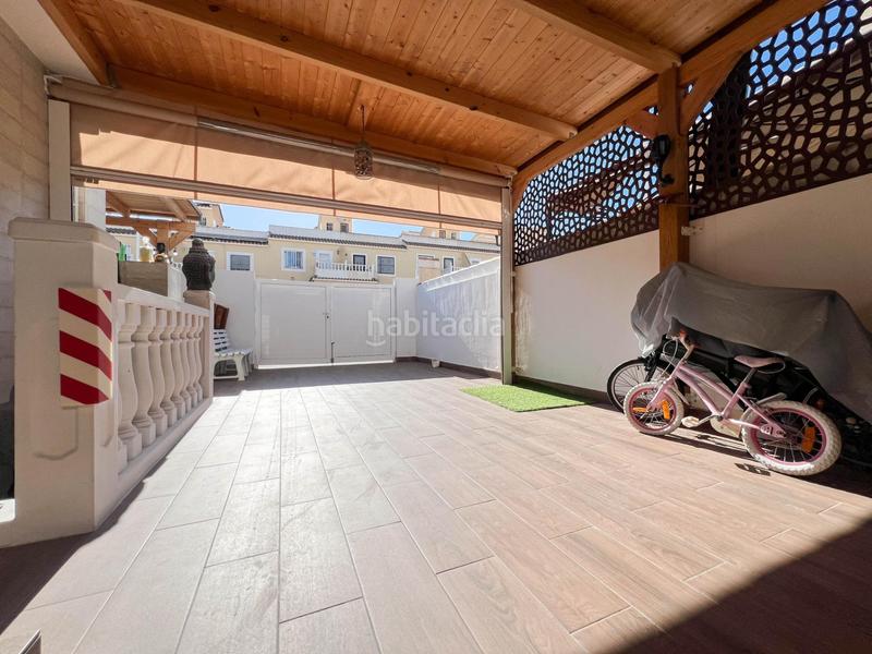 Foto a4e557be-46e0-4bfc-989d-800043ca2b26. Chalet con riscaldamento parcheggio piscina in Monte y Mar Santa Pola