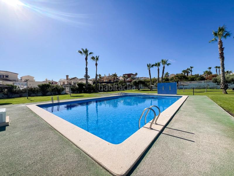 Foto b6f98ec4-edeb-4cf7-bdd4-176c68cb0ff9. Chalet con riscaldamento parcheggio piscina in Monte y Mar Santa Pola