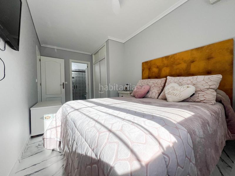 Foto c1ba63c4-8b2d-4d10-ae23-8003fec3e1fb. Chalet con riscaldamento parcheggio piscina in Monte y Mar Santa Pola