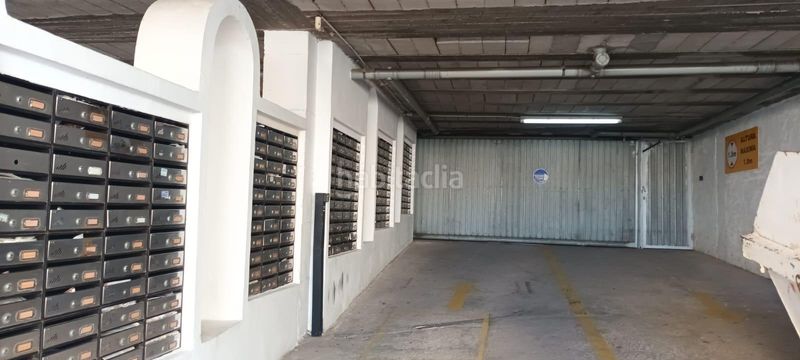 Foto 59c3a67b-c580-4e94-b156-a6f366363016. Aparcament cotxe a Calas Santiago Bernabeu Santa Pola