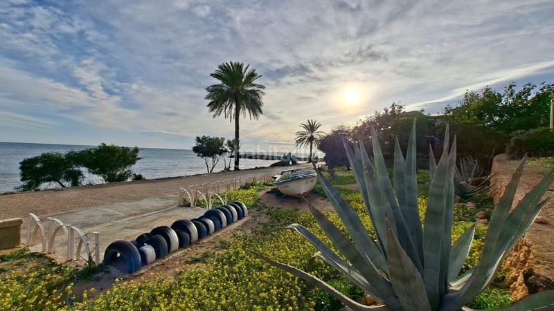 Foto d722d43a-e71a-457c-947e-163b4b5c2f50. Aparcament cotxe a Calas Santiago Bernabeu Santa Pola