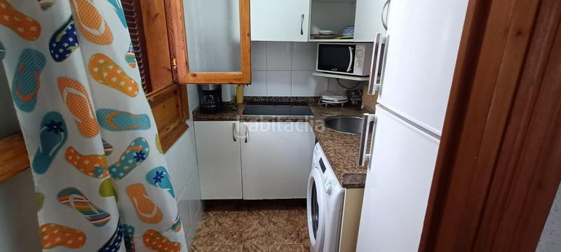 Foto fffe7562-fe57-4e15-8726-0bbf74f3bd8d. Casa a avenida albacete 117 a Gran Playa Santa Pola