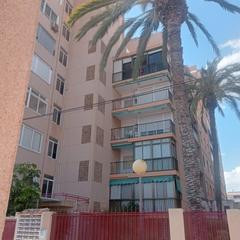 Apartament  Calle yecla. Apartamento con encanto y vistas al mar
