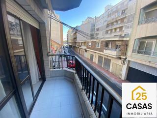 Piso en Centro - Muelle Pesquero. Tu refugio de serenidad con vistas a la ciudad y el mar