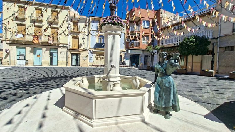 Foto 7b3b7c80-b3bc-4d24-9494-5e7168f712e0. Casa amb aparcament a Pinoso