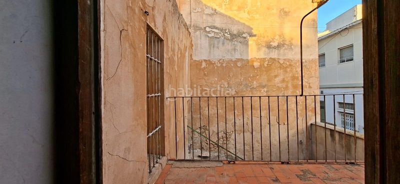 Foto 7c48e3e7-5530-4c5b-89fe-e67d0a9136de. Casa amb aparcament a Pinoso