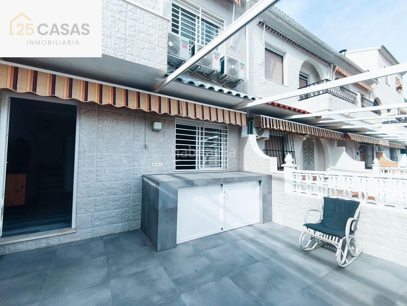 Foto 3f9363b7-ffe9-4666-872f-2cf580048aaf. Casa amb aparcament a Playa Tamarit-Playa Lissa Santa Pola