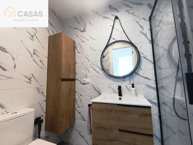 Foto 5e868291-bc70-48c0-9009-104e5bc0b799. Casa amb aparcament a Playa Tamarit-Playa Lissa Santa Pola