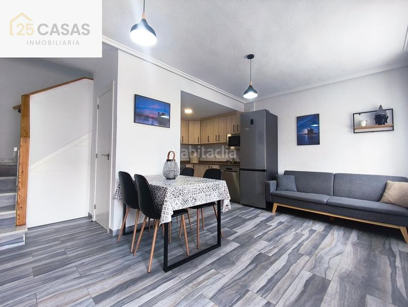 Foto 7621f5aa-2464-408e-a3b4-03d0cfdacf00. Casa amb aparcament a Playa Tamarit-Playa Lissa Santa Pola