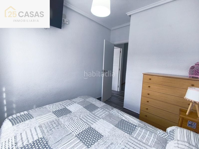 Foto f868a23f-c2ca-4296-bf22-39795aeb60e8. Casa amb aparcament a Playa Tamarit-Playa Lissa Santa Pola