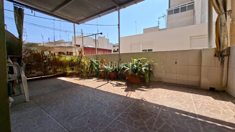Foto 19ff084e-6f3a-4484-8392-ae4401984357. Casa amb aparcament a Centro Santa Pola
