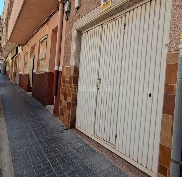 Foto 53f69ad9-f40f-455a-94e4-278e59f287a1. Casa amb aparcament a Centro Santa Pola