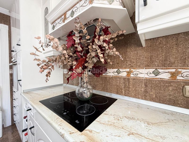 Foto 763b4bd7-f525-400a-ba12-970225835ead. Àtic a Centro Santa Pola