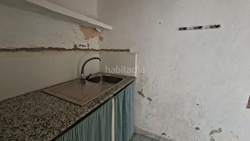 Foto a51afb9c-3abd-446c-98d5-503f866c3a36. Masia a avenida monover 15 a Monòver