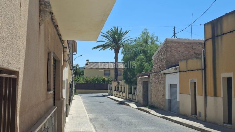 Foto d0718747-6394-4785-9848-7c1bf449ba37. Masia amb aparcament a Monòver
