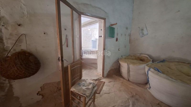 Foto f3e09439-1ae8-4338-83b3-4b4eccf31242. Masia amb aparcament a Monòver