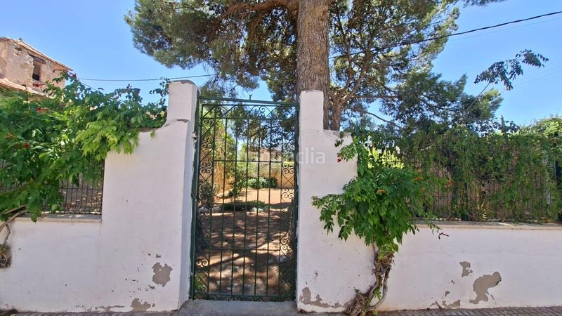 Foto f5a3a86e-3d56-428d-a6d9-f32a8bea9fb0. Masia amb aparcament a Monòver
