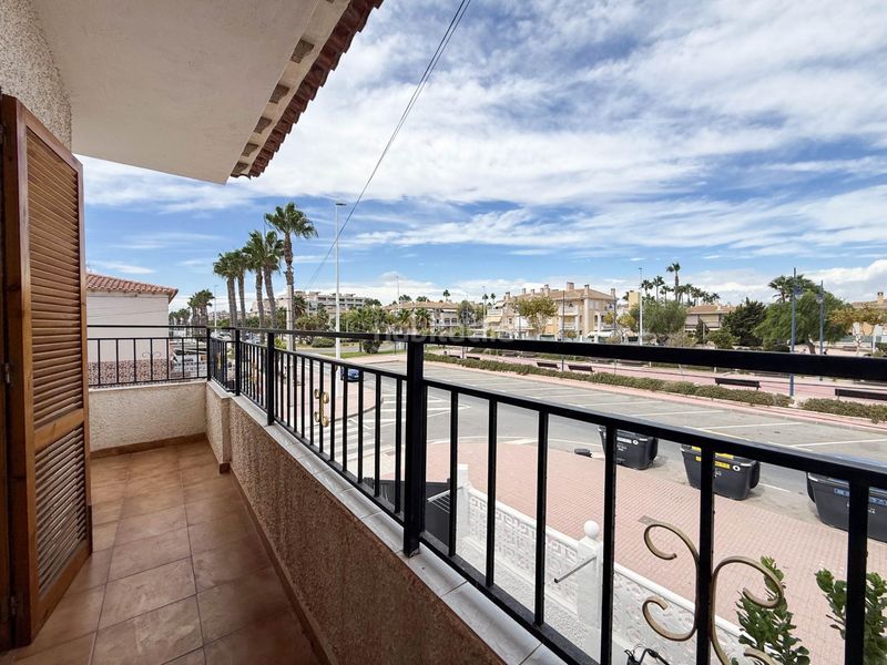Foto 4f212b81-288e-40da-b741-b2aa6258758b. Casa adossada amb calefacció aparcament a Gran Playa Santa Pola