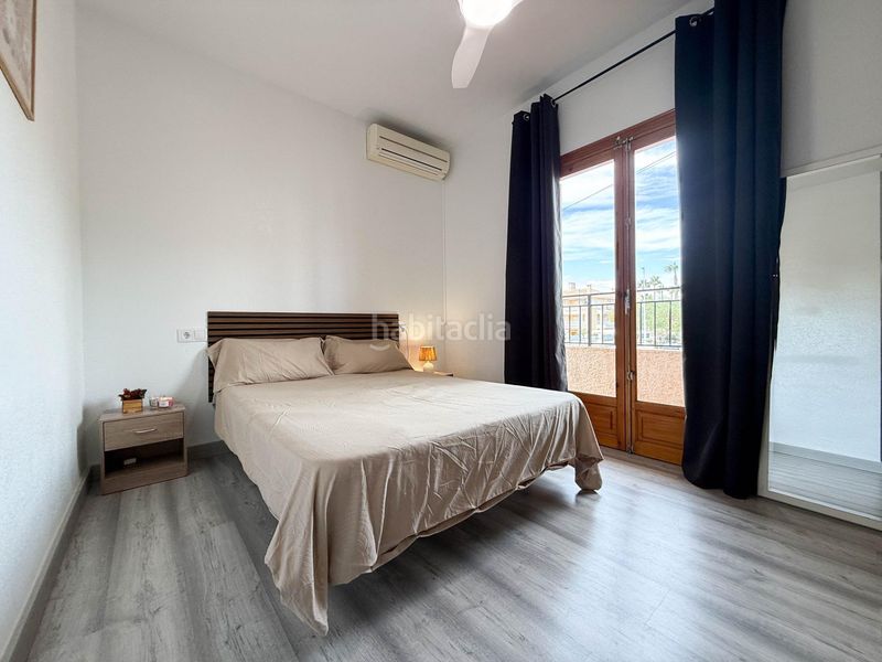 Foto bc4f4ebd-e630-497c-b5e7-6563b75bf5a3. Casa adossada amb calefacció aparcament a Gran Playa Santa Pola