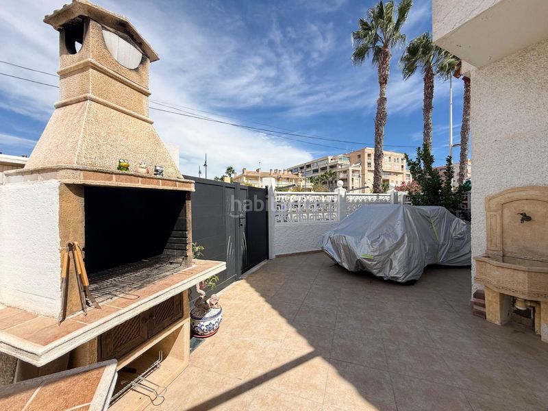 Foto f6dc9587-3d81-4601-8e02-47378a2d07a6. Casa adossada amb calefacció aparcament a Gran Playa Santa Pola