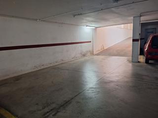 Aparcament cotxe a Carrer de sebastià diego 11. Plaza en garaje compartido