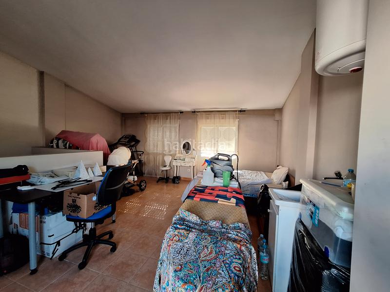 Foto 797a5e11-8413-49d5-87d1-6e98b6f3e85d. Casa adossada amb aparcament a Sueca Sueca