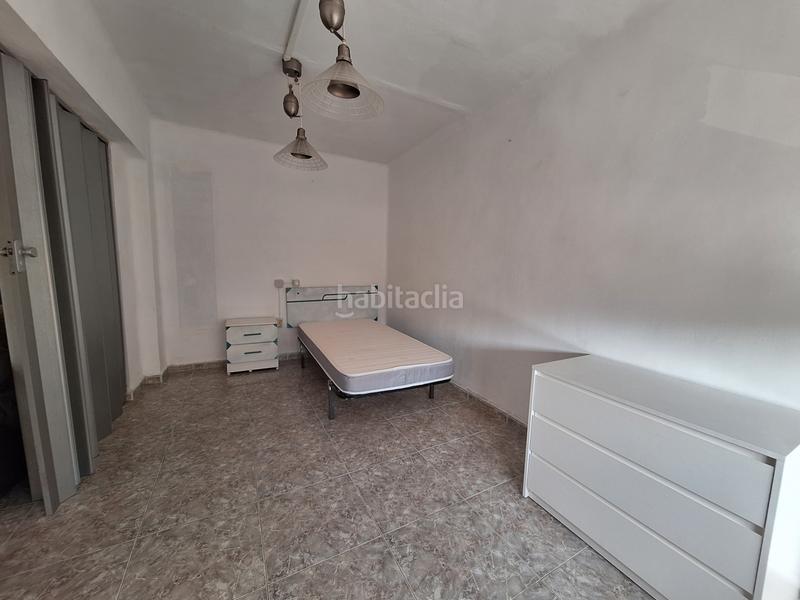 Foto bed6d830-8ceb-4f6d-8507-7f1098787293. Piso  céntrico en pueblo de Cullera Cullera