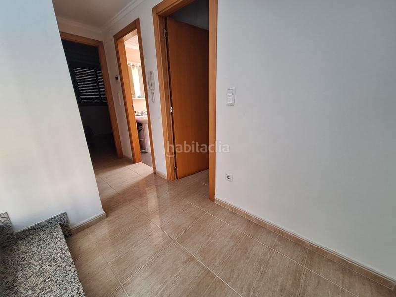 Foto e0337944-1c86-43d1-8343-5610d9da41b9. Casa aparellada amb aparcament a Les Palmeres Sueca