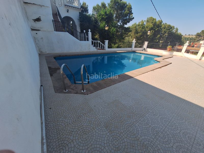 Foto 01e90f05-6729-41f2-b322-4c6fb5d85276. Xalet amb xemeneia piscina a Llaurí