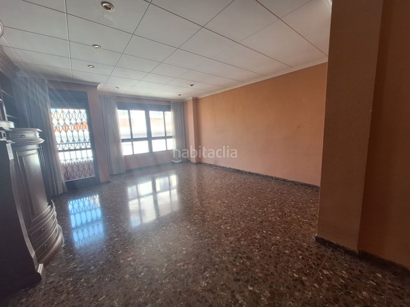 Foto b2227c1a-d7dc-4d70-ab1a-e5fe1e7ff466. Pis a Sueca Sueca
