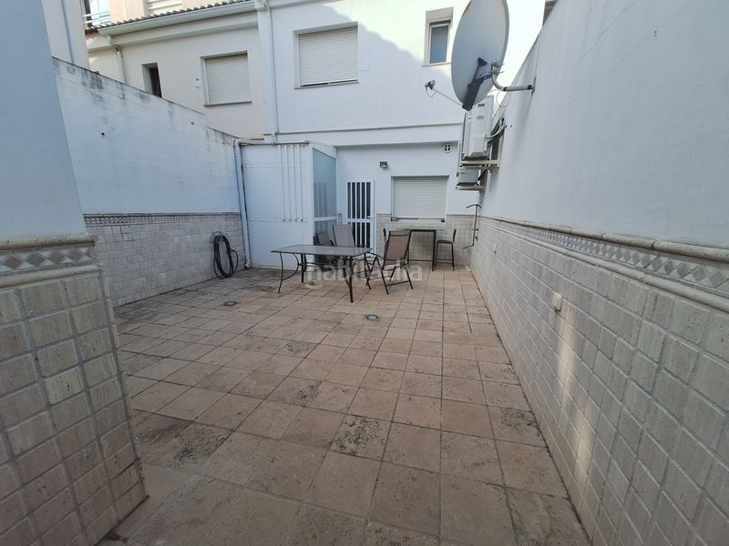 Foto 4e279d7d-3a4b-4ffe-925b-8bba9abbdef1. Casa adossada amb aparcament a Sueca Sueca