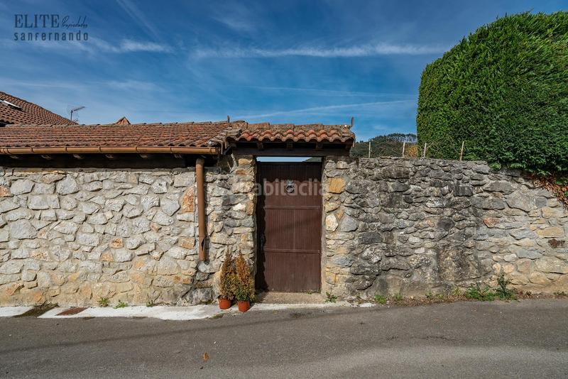Foto c1291f5c-fcbe-46b4-bc6f-ddf5a85837b0. Haus mit parking in Ribamontán al Monte