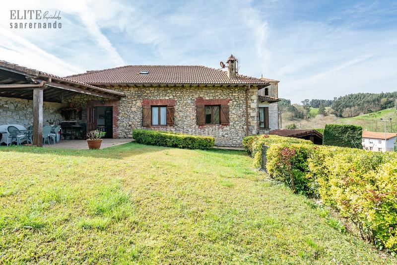 Foto d47bc286-56b3-476b-9a50-4b5afb098081. Haus mit parking in Ribamontán al Monte