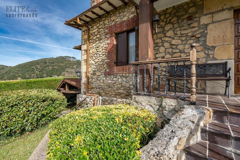 Foto eb15cedb-123c-447b-a6fd-971d15006287. Haus mit parking in Ribamontán al Monte