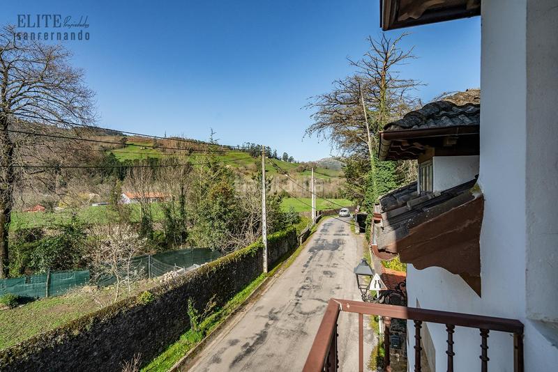 Foto a54725cb-498b-46ab-b503-c1e35f33cea8. Casa con riscaldamento parcheggio in Santiurde de Toranzo
